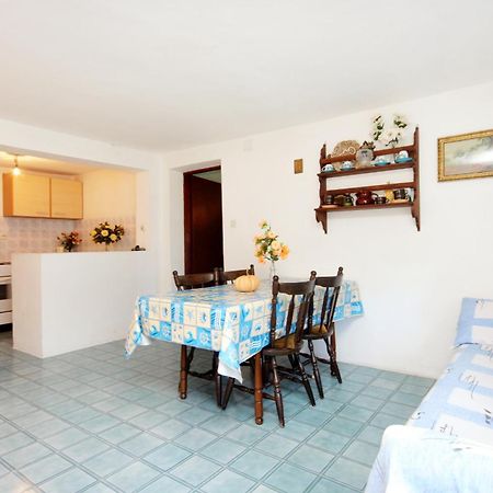 Apartments With A Parking Space Prigradica, Korcula - 193 Blato  Room photo